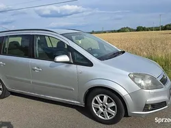 Srebrny Używany 2007 Opel Zafira Minivan | 7900 zł (Dobra cena)