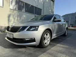 Srebrny (metalik) Używany 2019 Skoda Octavia Hatchback | 39 990 zł (Uczciwa cena)