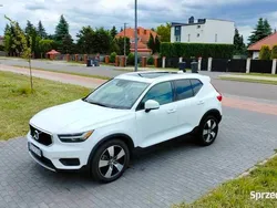 Biały Używany 2018 Volvo XC40 SUV | 94 400 zł (Dość drogi)
