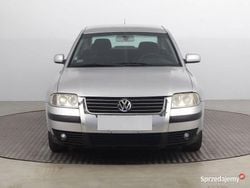 Srebrny Używany 2001 VW Passat Sedan/Limuzyna | 2499 zł (Dobra cena)