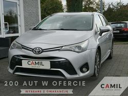 Srebrny (metalik) Używany 2015 Toyota Avensis Kombi | 34 800 zł