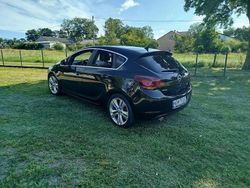 Czarny Używany 2010 Opel Astra Hatchback | 16 500 zł (Dość drogi)