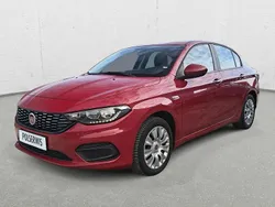 Czerwony Używany 2019 Fiat Tipo Sedan/Limuzyna | 41 500 zł (Uczciwa cena)