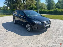 Czarny Używany 2014 Ford Focus Sedan/Limuzyna | 27 000 zł (Dobra cena)