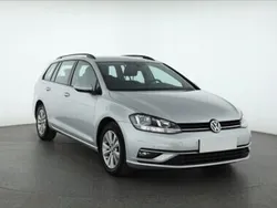 Srebrny Używany 2019 VW Golf VII Kombi | 49 999 zł (Dobra cena)