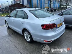 Srebrny Używany 2013 VW Jetta Hybrid Sedan/Limuzyna | 39 900 zł