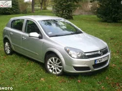 Srebrny (metalik, perła) Używany 2004 Opel Astra Sedan/Limuzyna | 11 200 zł