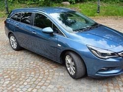 Niebieski Używany 2016 Opel Astra Kombi | 44 000 zł