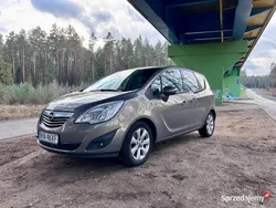 Beżowy Używany 2012 Opel Meriva Minivan | 21 900 zł (Uczciwa cena)