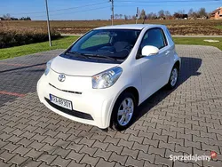 Biały Używany 2009 Toyota iQ Hatchback | 14 900 zł