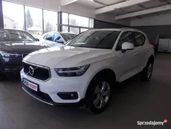 Biały Używany 2020 Volvo XC40 SUV | 127 500 zł (Uczciwa cena)