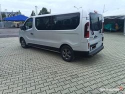 Srebrny Używany 2016 Renault Trafic Van | 54 700 zł (Dobra cena)