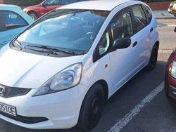 Biały Używany 2010 Honda Jazz Hatchback | 13 500 zł (Uczciwa cena)