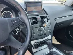 Czarny Używany 2009 Mercedes C200 Avantgarde Sedan/Limuzyna | 33 000 zł (Uczciwa cena)
