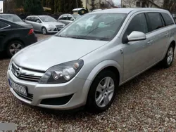 Srebrny (metalik) Używany 2010 Opel Astra Sedan/Limuzyna | 22 900 zł