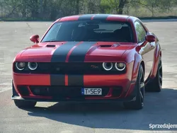 Czerwony Używany 2014 Dodge Challenger Coupe | 95 000 zł