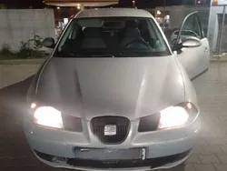Srebrny Używany 2003 Seat Cordoba Sedan/Limuzyna | 4000 zł (Uczciwa cena)