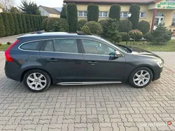 Granatowy Używany 2014 Volvo V60 Kombi | 37 900 zł (Uczciwa cena)