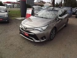 Szary Używany 2015 Toyota Avensis Kombi | 71 900 zł