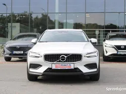 Używany 2022 Volvo V60 CC Kombi | 138 900 zł (Dobra cena)