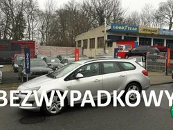 Srebrny Używany 2014 Opel Astra Sedan/Limuzyna | 28 999 zł (Uczciwa cena)
