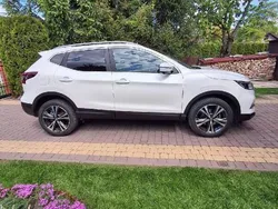 Biały Używany 2018 Nissan Qashqai SUV | 73 900 zł (Uczciwa cena)