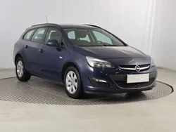 Niebieski Używany 2015 Opel Astra Kombi | 20 999 zł (Dobra cena)