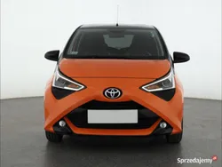Pomarańczowy Używany 2019 Toyota Aygo Hatchback | 44 999 zł (Dość drogi)