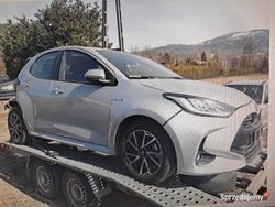 Srebrny Używany 2020 Toyota Yaris Hybrid Hatchback | 39 800 zł