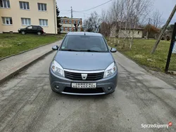 Szary Używany 2009 Dacia Sandero Hatchback | 13 999 zł (Dość drogi)