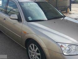 Złoty (metalik) Używany 2001 Ford Mondeo Sedan/Limuzyna | 5700 zł
