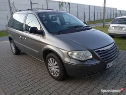Szary Używany 2007 Chrysler Voyager Minivan | 14 900 zł