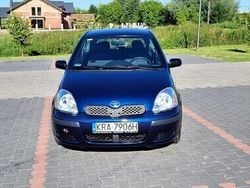 Niebieski Używany 2004 Toyota Yaris Hatchback | 7500 zł (Dość drogi)