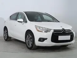 Biały Używany 2011 Citroën DS4 Hatchback | 29 999 zł (Uczciwa cena)