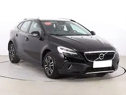 Czarny Używany 2018 Volvo V40 CC Kombi | 51 999 zł (Dobra cena)