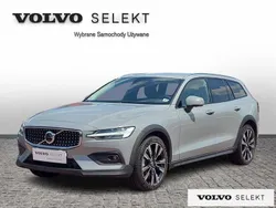 Szary Używany 2024 Volvo V60 CC Kombi | 210 000 zł (Uczciwa cena)