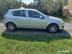 Srebrny Używany 2008 Opel Astra Hatchback | 13 000 zł (Uczciwa cena)
