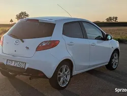 Biały Używany 2008 Mazda 2 Hatchback | 10 500 zł