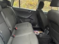 Biały Używany 2014 Skoda Rapid Kombi | 17 500 zł (Uczciwa cena)