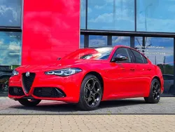 Lakier pastelowy czerwony alfa red Nowe 2025 Alfa Romeo Giulia Sedan/Limuzyna | 231 220 zł