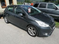 Szary Używany 2013 Peugeot 208 Hatchback | 18 500 zł (Uczciwa cena)