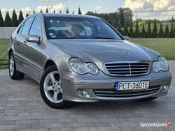 Beżowy (metalik) Używany 2004 Mercedes C180 Avantgarde Sedan/Limuzyna | 19 900 zł (Uczciwa cena)
