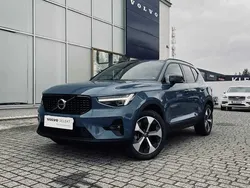 Niebieski Używany 2025 Volvo XC40 SUV | 169 900 zł (Uczciwa cena)