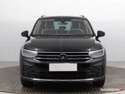 Czarny Używany 2023 VW Tiguan SUV | 137 999 zł (Drogi)