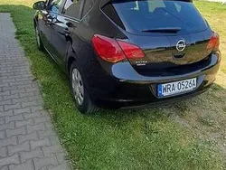 Czarny Używany 2011 Opel Astra Hatchback | 24 000 zł (Dość drogi)