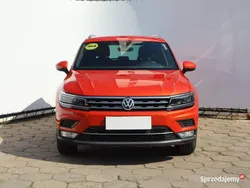 Pomarańczowy Używany 2016 VW Tiguan SUV | 82 999 zł (Dość drogi)
