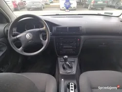 Czarny Używany 2004 VW Passat Kombi | 8500 zł (Dość drogi)