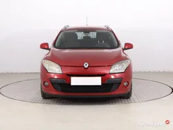 Czerwony Używany 2010 Renault Mégane GrandTour Kombi | 11 499 zł (Dobra cena)