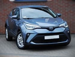 Szary Używany 2022 Toyota C-HR SUV | 94 900 zł (Uczciwa cena)