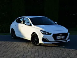 Biały Używany 2018 Hyundai i30 Sedan/Limuzyna | 54 900 zł (Uczciwa cena)